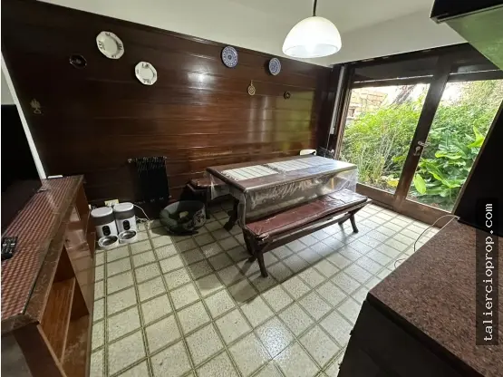 Casa de 4 ambientes en venta en DIVINO ROSTRO