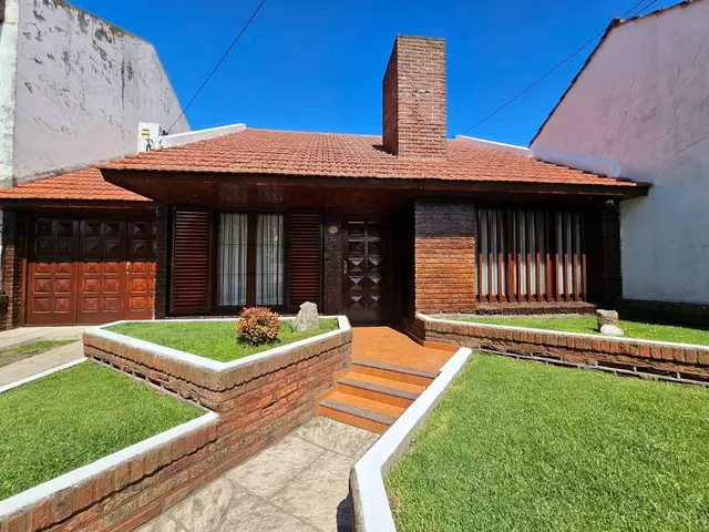 Casa de 4 ambientes en venta en PUNTA MOGOTES