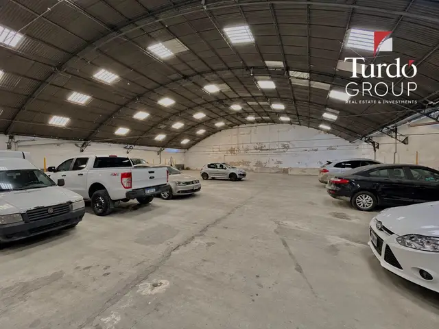 Cochera en venta en Área Centro