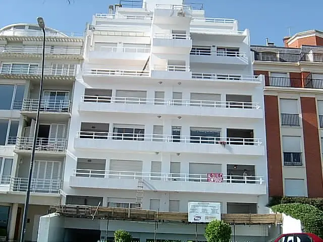 Cochera en venta en LA PERLA
