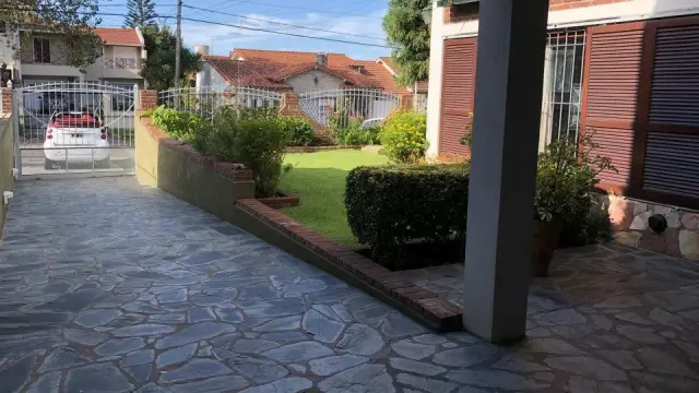 Casa de 5 ambientes en venta en PUNTA MOGOTES