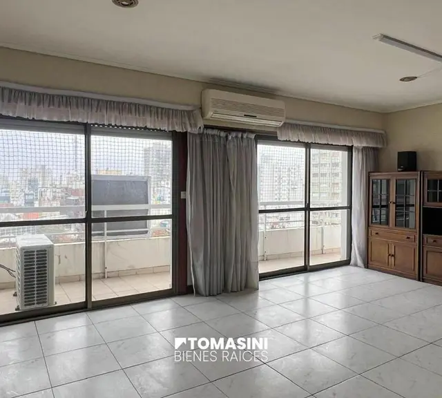 Departamento de 4 ambientes en venta en Centro
