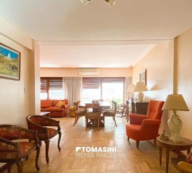 Departamento de 5 ambientes en venta en Centro