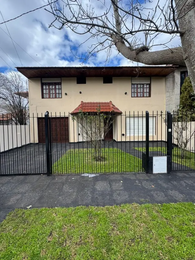 Casa de 4 ambientes en venta en CONSTITUCION