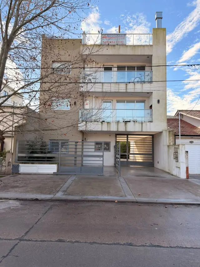 Departamento de 3 ambientes en venta en VILLA PRIMERA