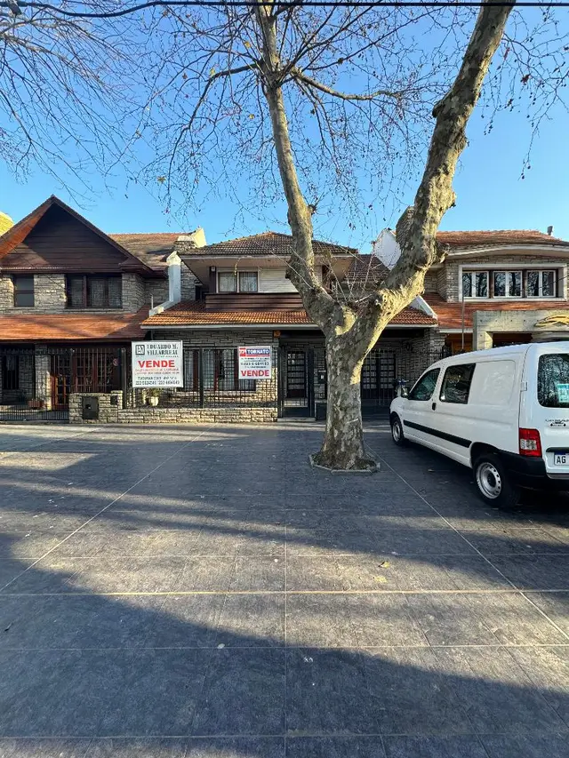 Casa de 6 ambientes en venta en NUEVA POMPEYA
