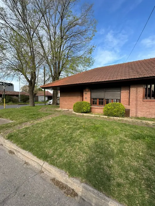 Casa de 4 ambientes en venta en LOS PINARES