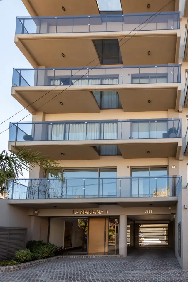 Departamento de 4 ambientes en venta en LA PERLA