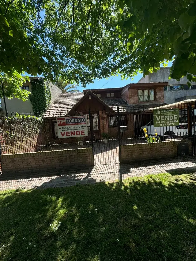 Casa de 4 ambientes en venta en LOPEZ DE GOMARA