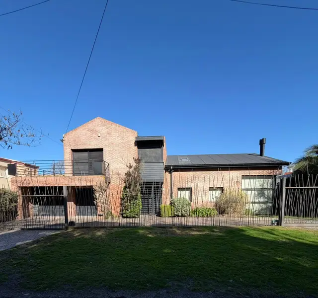 Casa de 6 ambientes en venta en FUNES Y SAN LORENZO