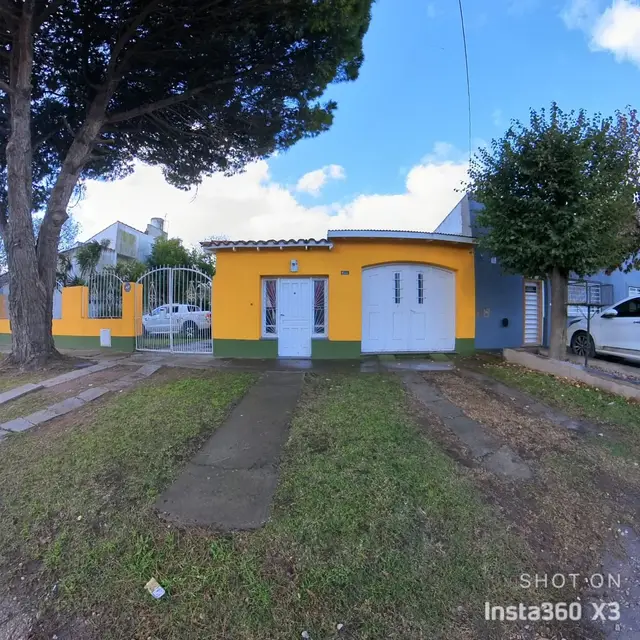 Casa de 3 ambientes en venta en LOPEZ DE GOMARA