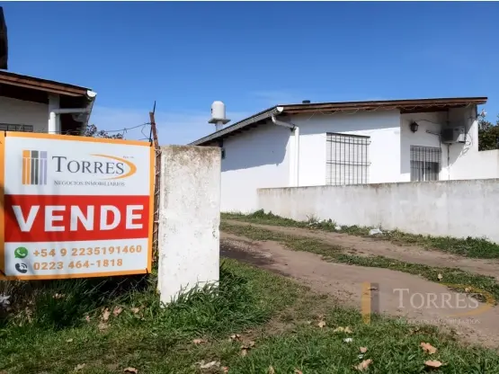 Casa de 3 ambientes en venta en LOMAS DE BATAN