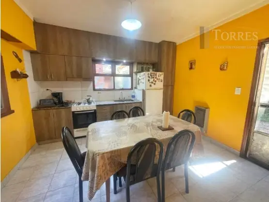 Casa de 3 ambientes en venta en Colina Alegre