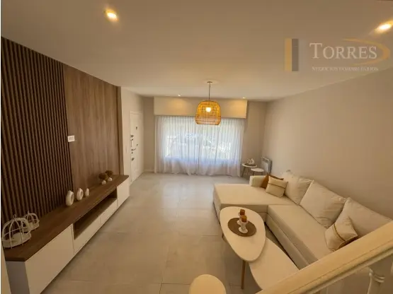 Casa de 4 ambientes en venta en ESTACION TERMINAL (ALDREY)