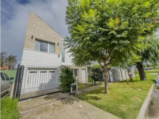 Casa de 3 ambientes en venta en LOS PINARES