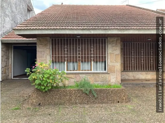 Casa de 3 ambientes en venta en RIVADAVIA BERNARDINO