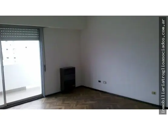 Departamento de 3 ambientes en venta en SARMIENTO DOMINGO FAUSTINO