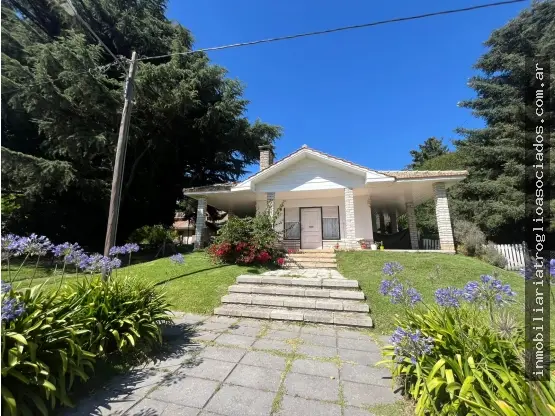 Casa de 5 ambientes en venta en SIERRA DE LOS PADRES