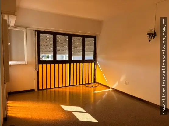 Departamento de 3 ambientes en venta en PLAZA PERALTA RAMOS