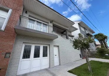 Casa de 4 ambientes en venta en San Carlos