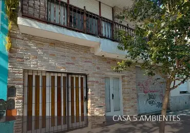 Casa de 5 ambientes en venta en Centro
