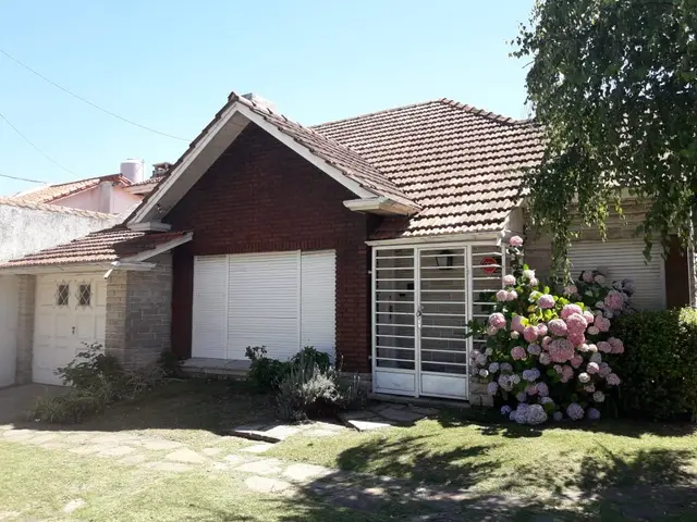 Casa de 4 ambientes en venta en PRIMERA JUNTA