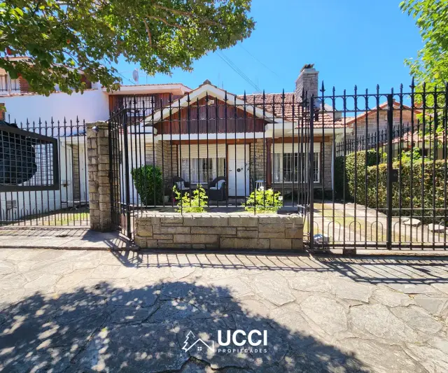 Casa de 5 ambientes en venta en LOMAS DE STELLA MARIS