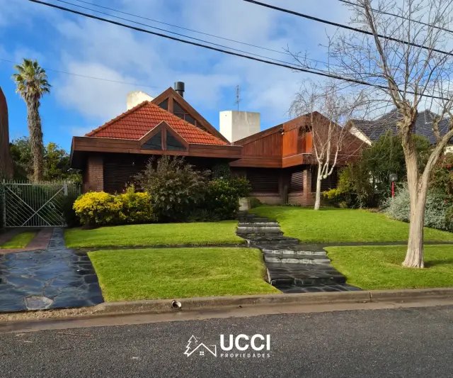 Casa de 5 ambientes en venta en SAN CARLOS