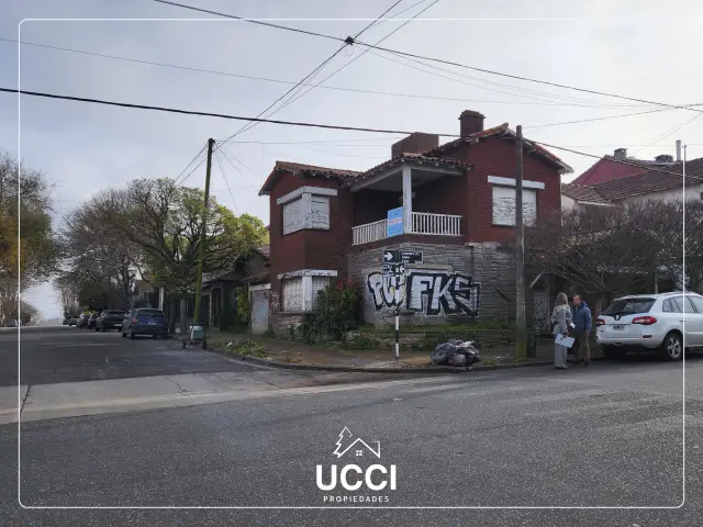 Casa de 5 ambientes en venta en LOS TRONCOS
