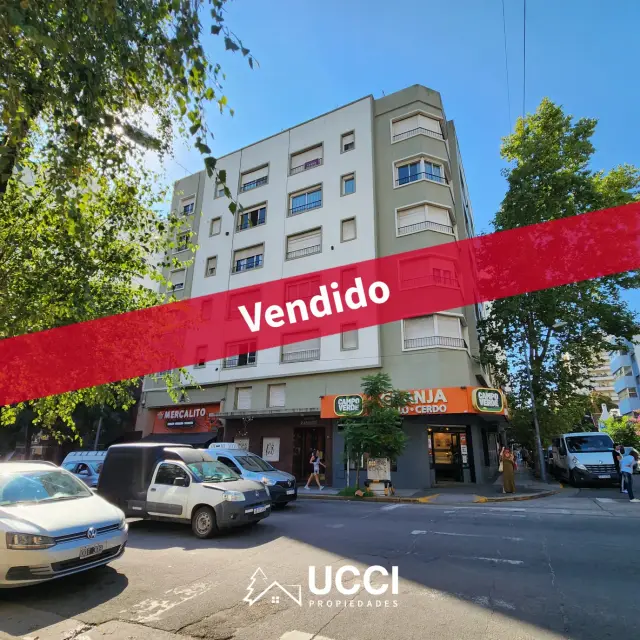 Departamento de 2 ambientes en venta en Centro