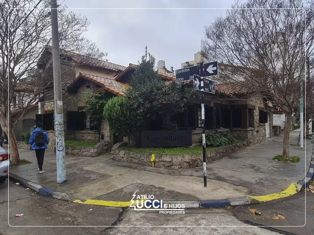 Casa de 4 ambientes en venta en Centro