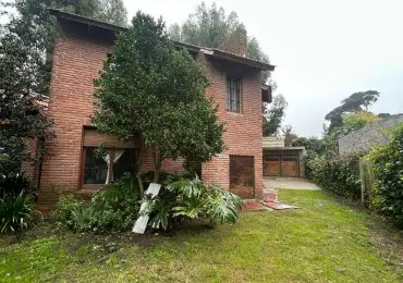 Casa de 4 ambientes en venta en BOSQUE PERALTA RAMOS