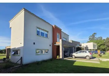 Casa de 5 ambientes en venta en Mar del Plata