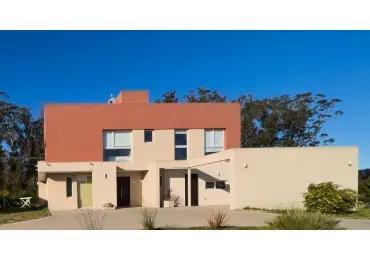 Casa de 4 ambientes en venta en Mar del Plata
