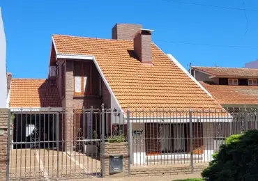 Casa de 4 ambientes en venta en PUNTA MOGOTES