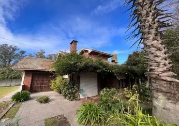 Casa de 4 ambientes en venta en FRAY LUIS BELTRAN