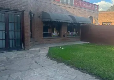 Local de 4 ambientes en alquiler en Bosque Peralta Ramos