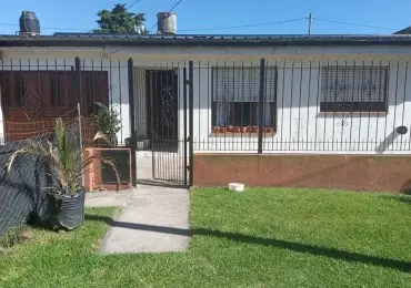 Casa de 4 ambientes en venta en JOSE HERNANDEZ
