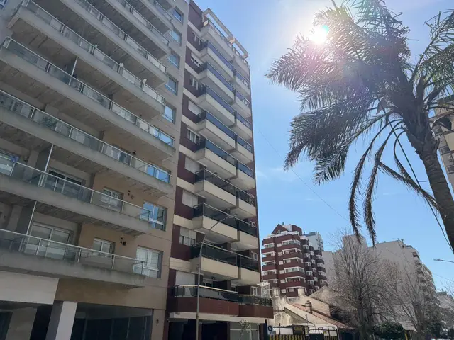 Departamento de 4 ambientes en alquiler en La Perla