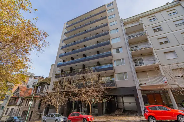Departamento de 3 ambientes en venta en La Perla