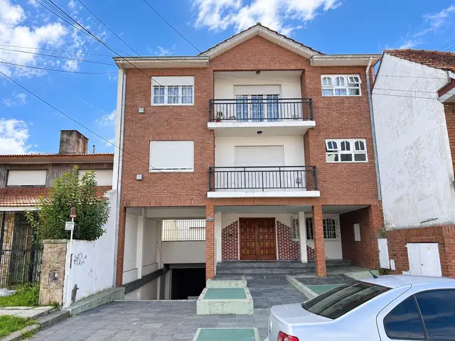 Departamento de 4 ambientes en venta en VILLA PRIMERA
