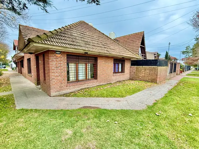 Casa de 5 ambientes en venta en PARQUE LURO