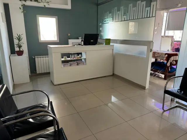 Local de 4 ambientes en venta en Centro