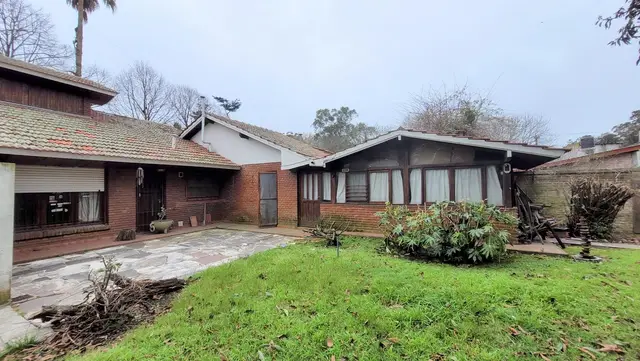 Casa de 4 ambientes en venta en FRAY LUIS BELTRAN
