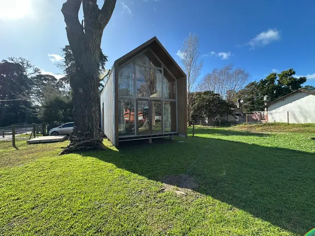 Casa de 2 ambientes en venta en LOS ACANTILADOS