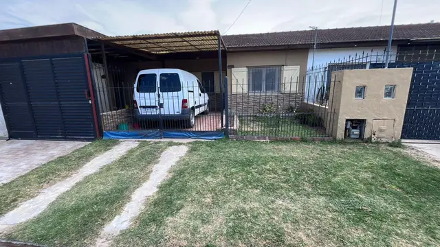 Casa de 2 ambientes en venta en LOS TILOS