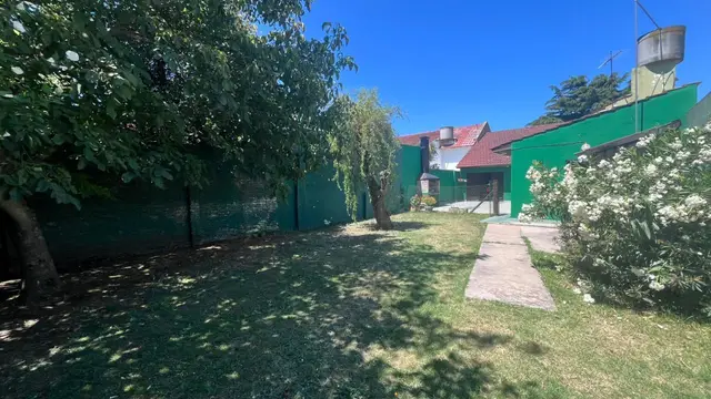 Casa de 2 ambientes en venta en LOS PINARES