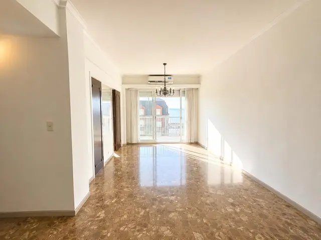 Departamento de 4 ambientes en venta en Centro