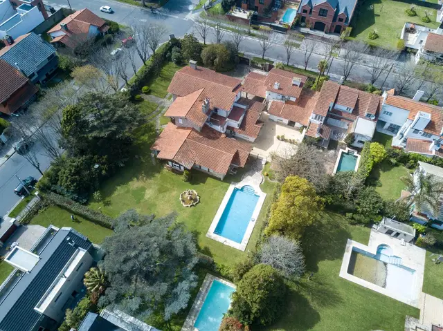 Casa de 6 ambientes en venta en PLAYA GRANDE