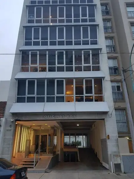 Local de 3 ambientes en venta en ESTACION TERMINAL (ALDREY)